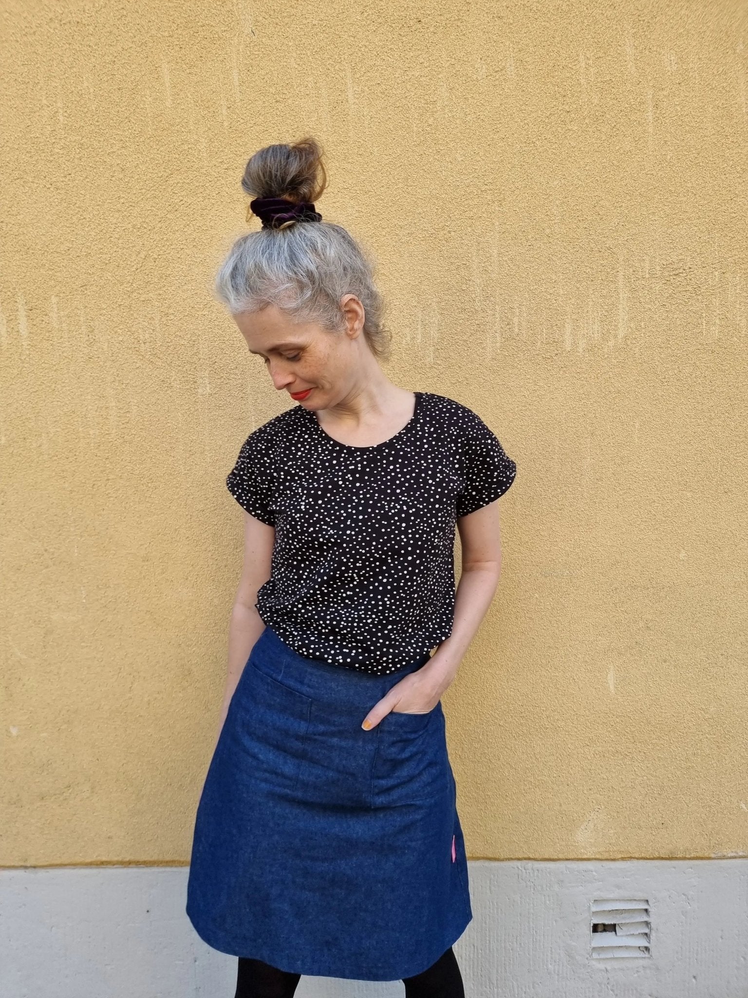 T-shirt prickig svart/vit | Rino Standard product i S från Rino Design Sthlm