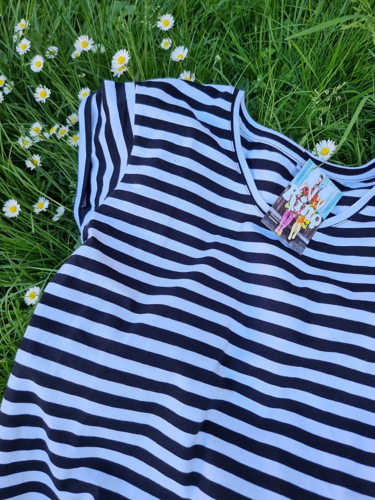 T-shirt Randig | Rino Standard product i S från Rino Design Sthlm