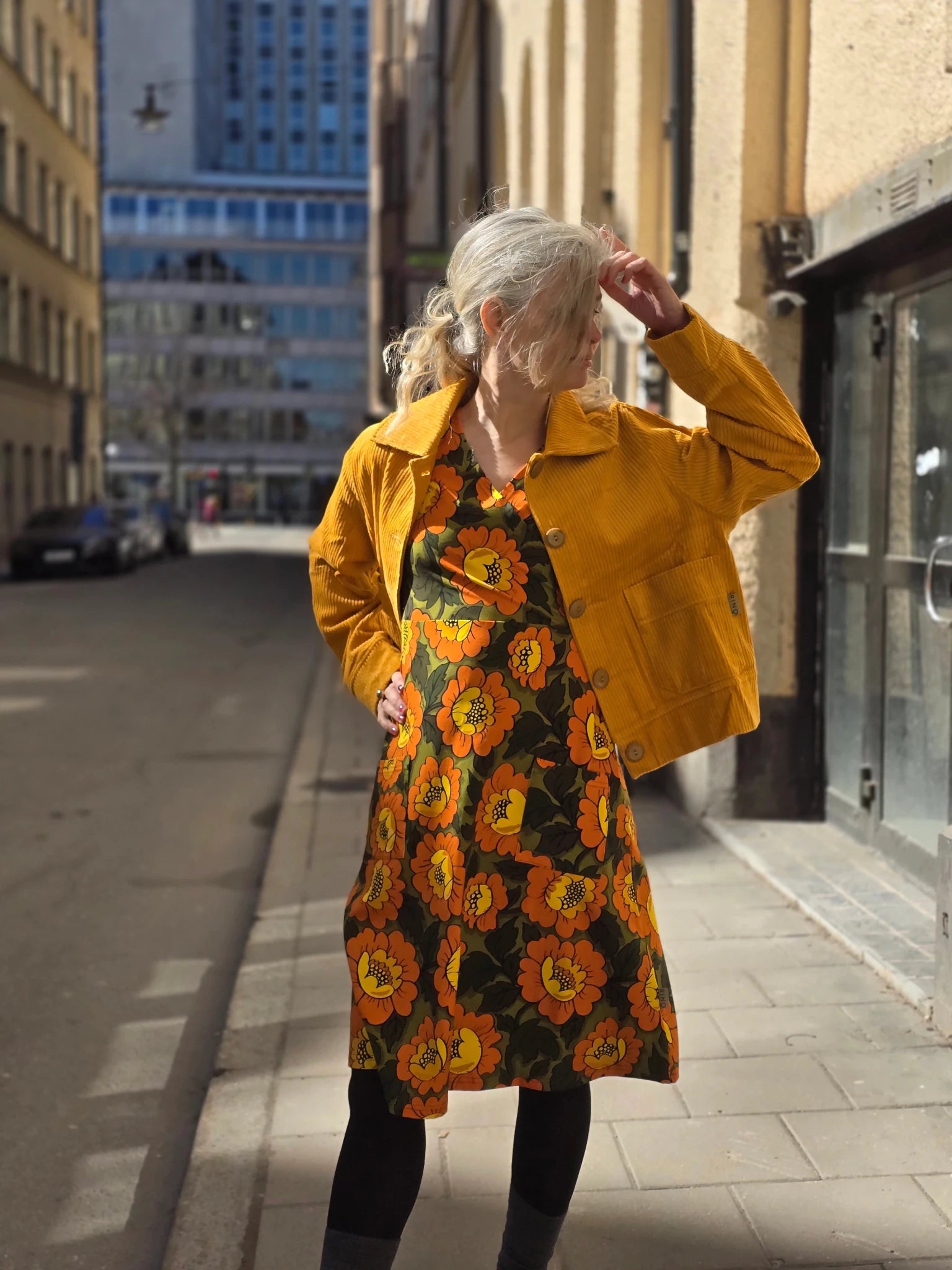 Trikåklänning Rosenvik Gul midi | Rino Klänning i S från Rino Design Sthlm