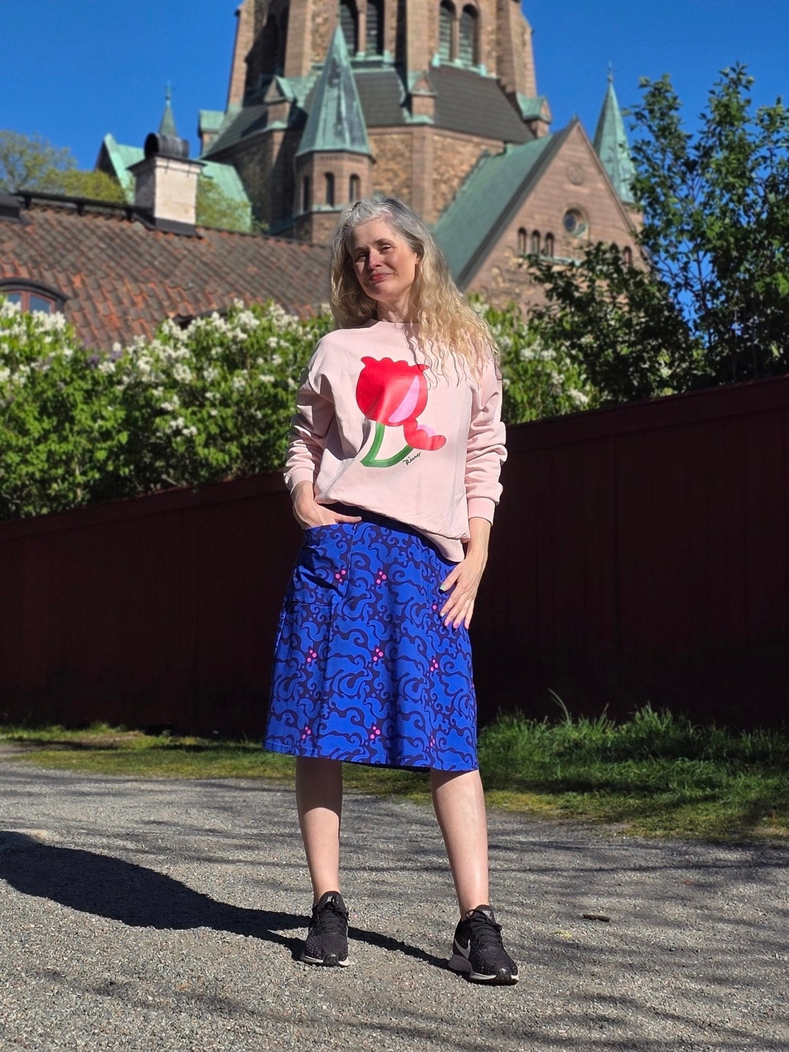 Trikåkjol s mönster Blå Virvel | Rino Kjol i S från Rino Design Sthlm