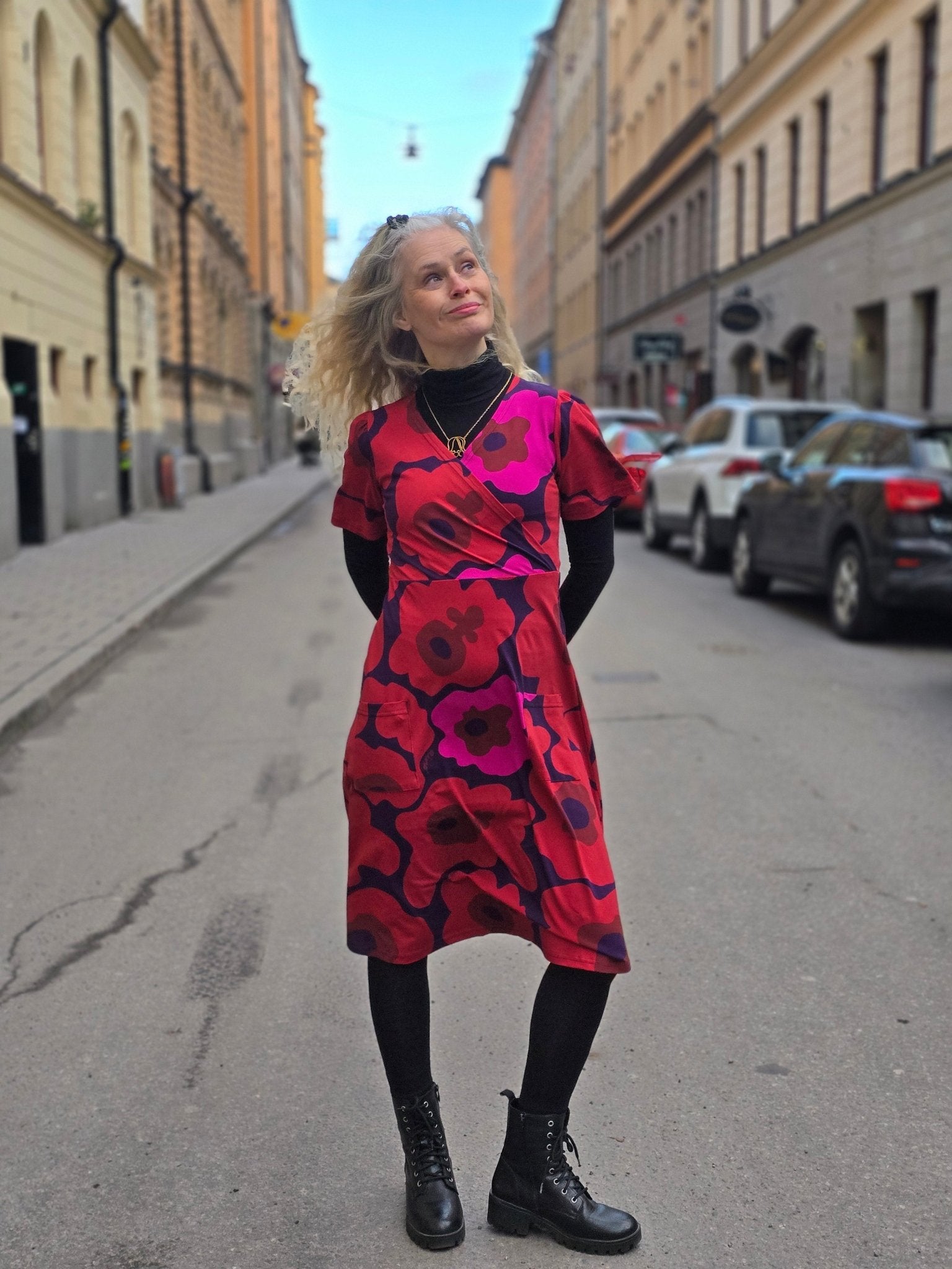 Trikåklänning Feminist | Rino Klänning i S från Rino Design Sthlm