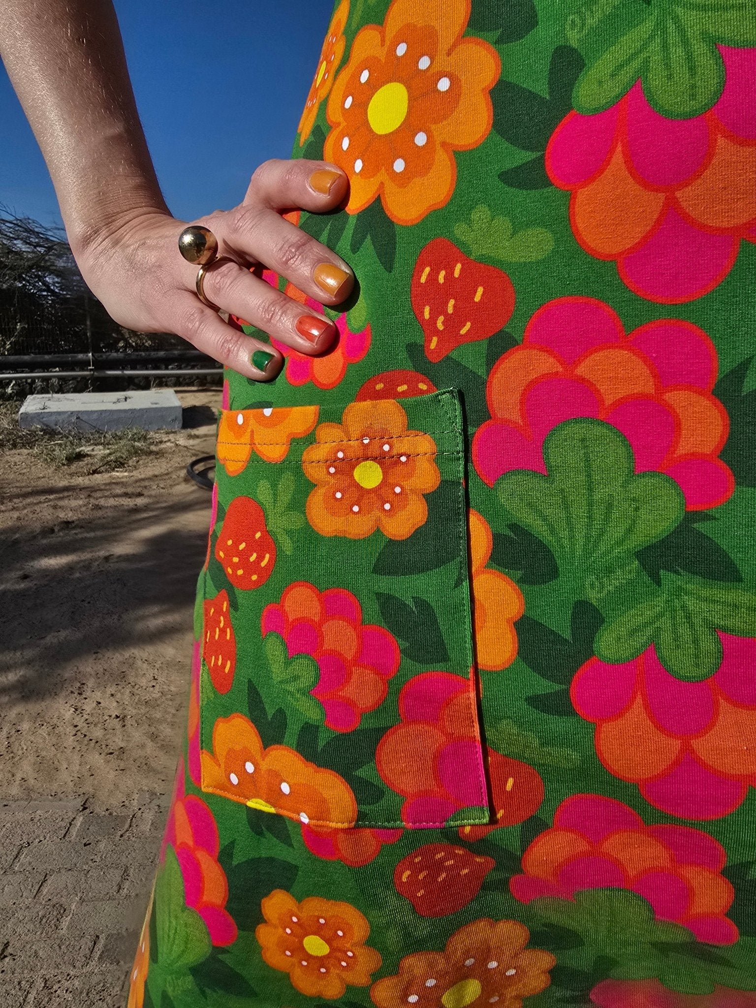 Trikåklänning omlott Hallon | Rino Klänning i S från Rino Design Sthlm