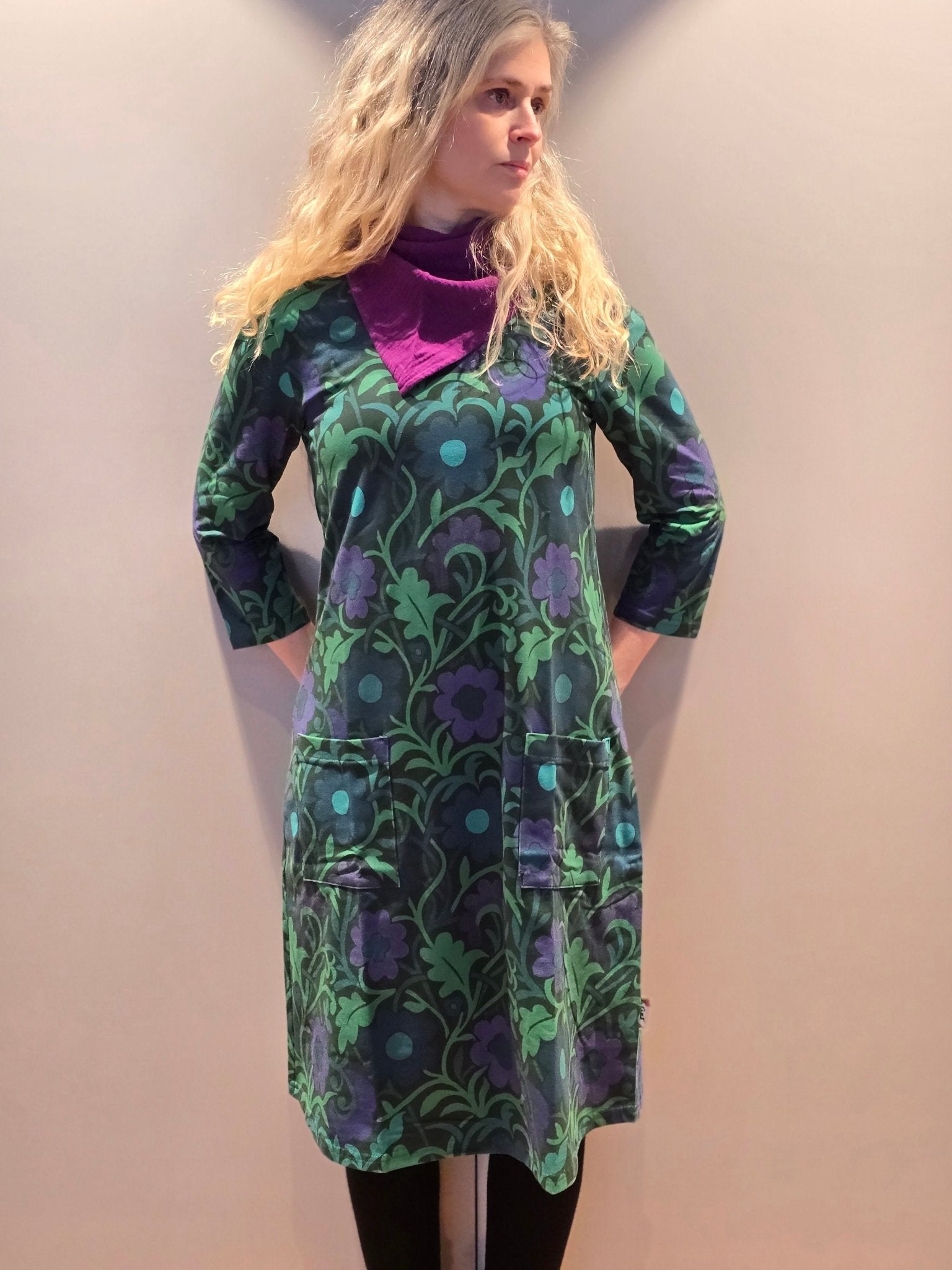 Trikåklänning Ranka Blå | Rino Klänning i S från Rino Design Sthlm