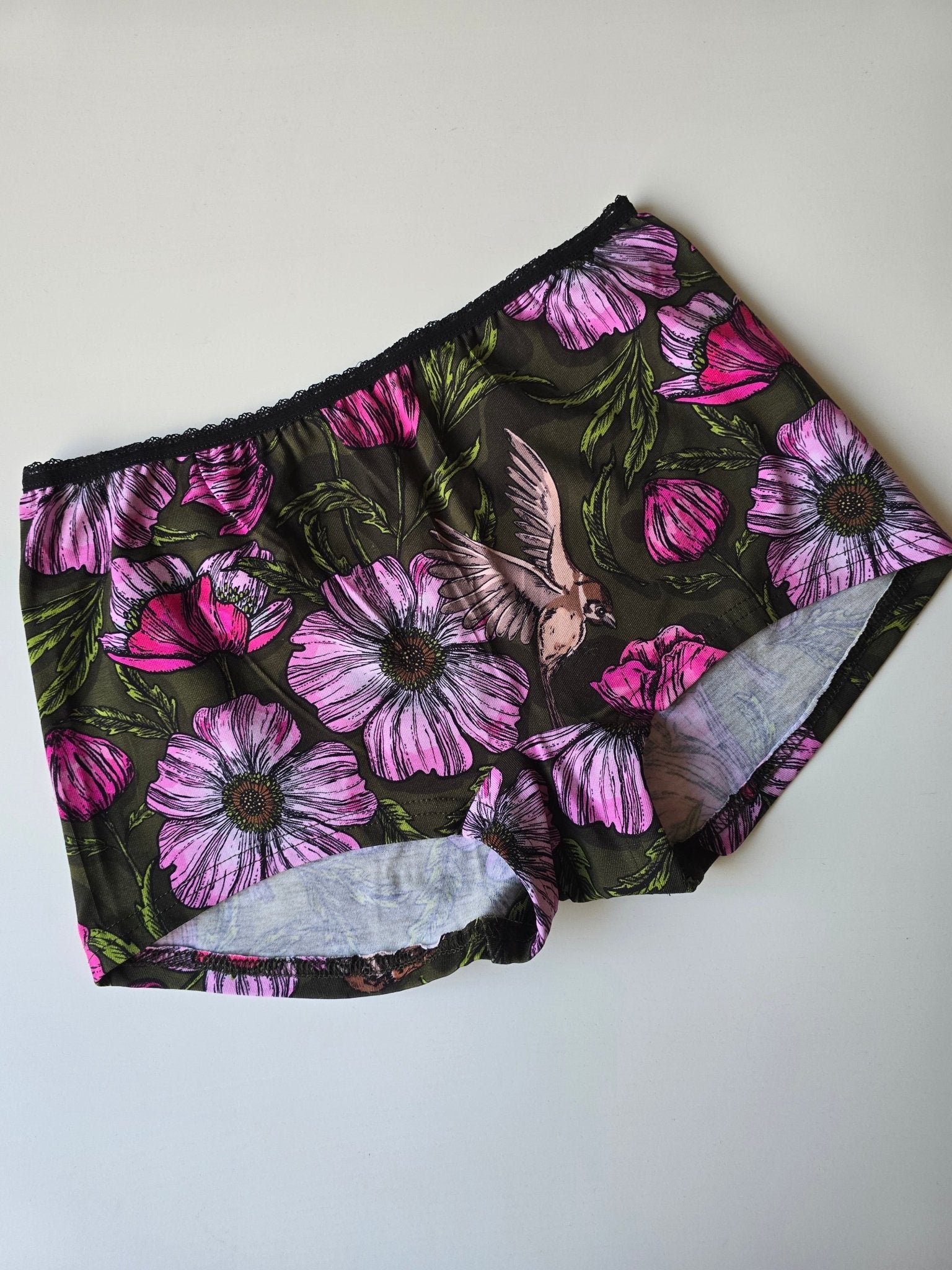 Trosor med ben Smilfink | Rino Trosor i S från Rino Design Sthlm