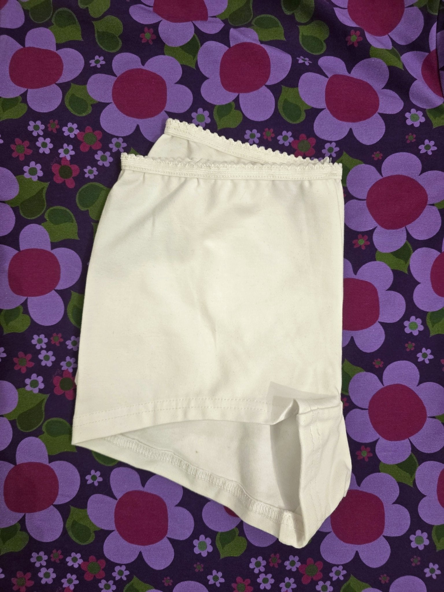 Trosor med ben Vit | Rino Trosor i S från Rino Design Sthlm