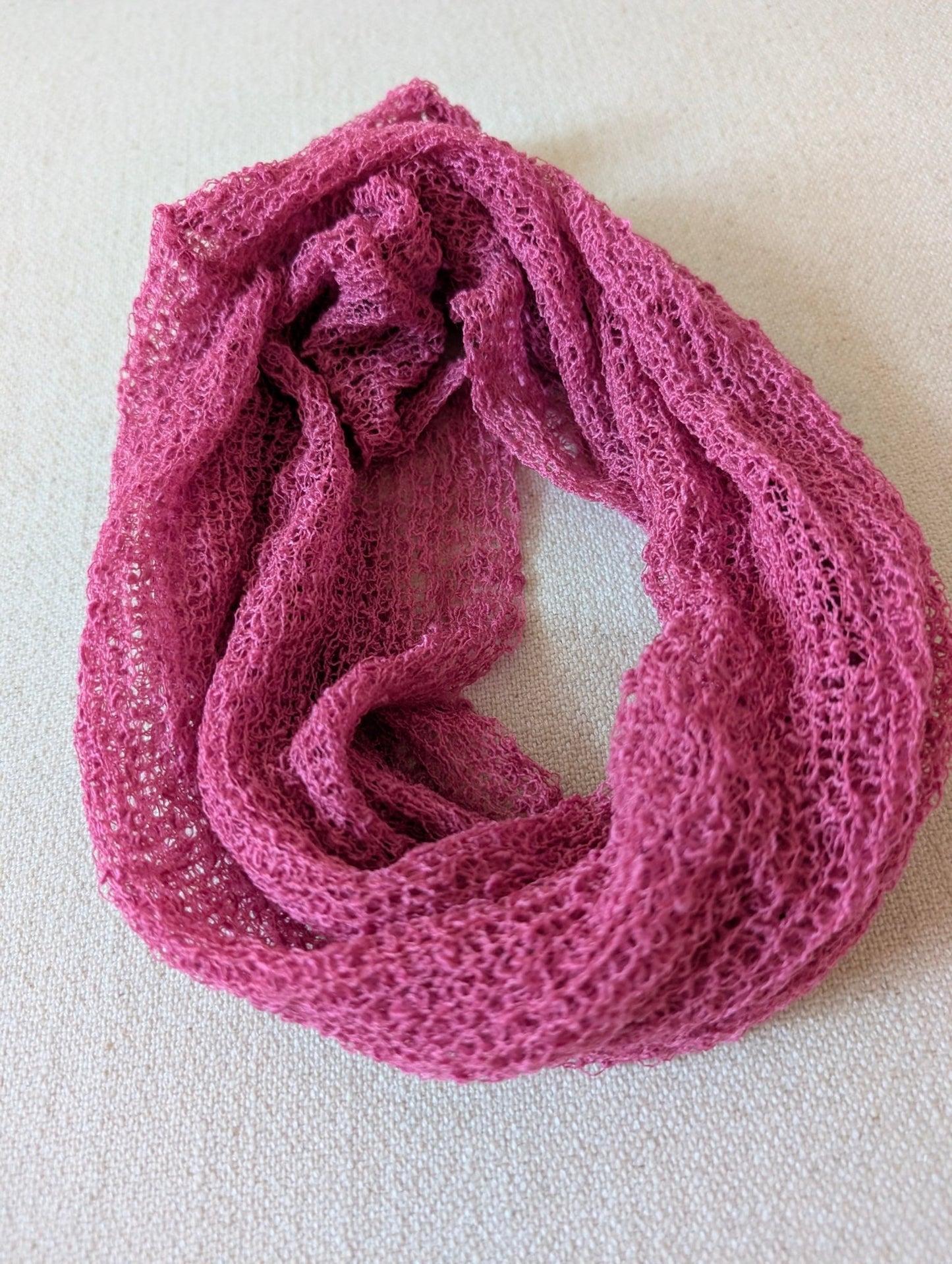 Tubsjal Finstickad Liten Rosa | Rino - Rino Design Sthlm