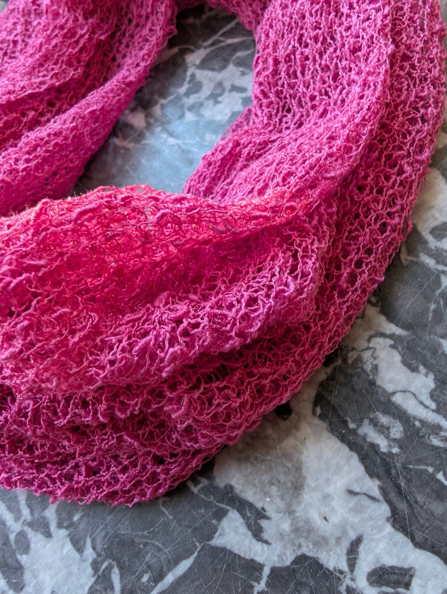 Tubsjal Finstickad Liten Rosa | Rino - Rino Design Sthlm