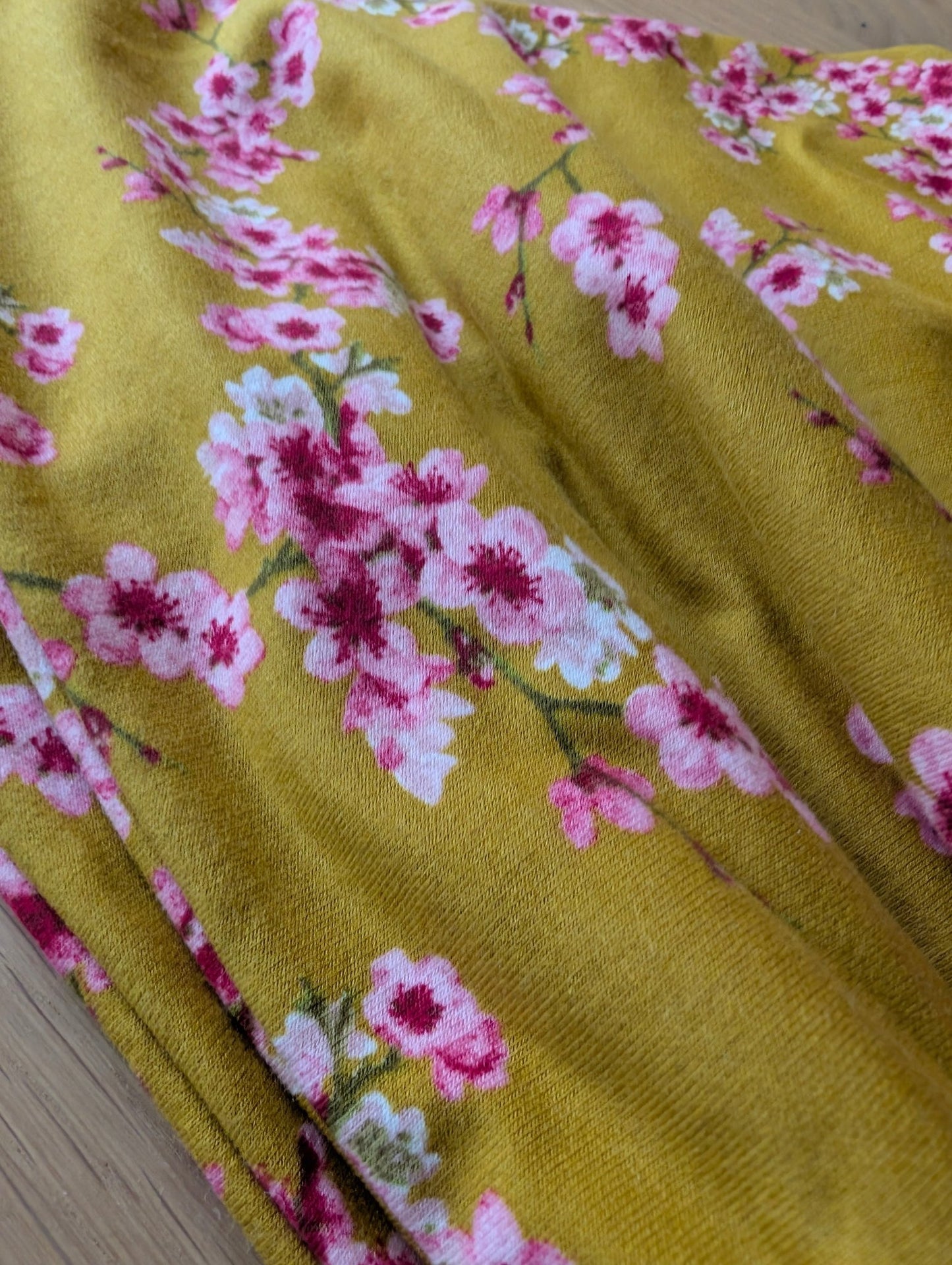 Tubsjal Gul körsbärsblom - Rino Design Sthlm