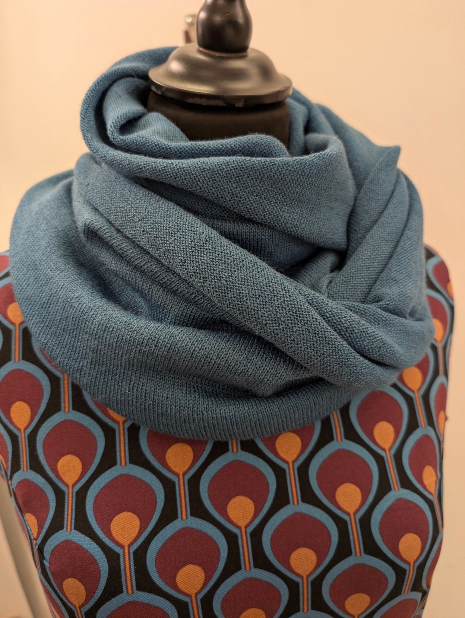 Tubsjal Ull Mellanblå | Rino Sjal i One size från Rino Design Sthlm