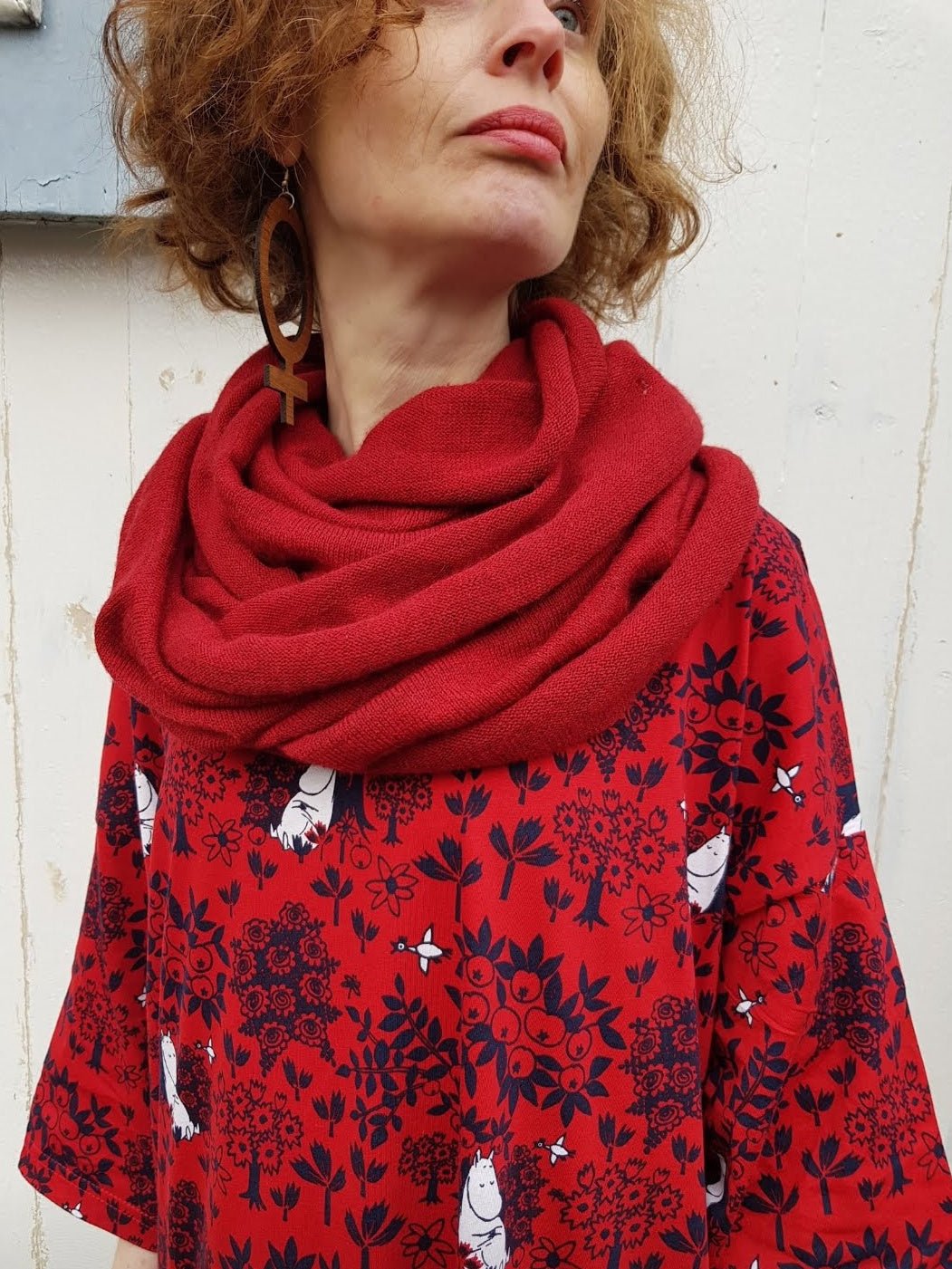 Tubsjal Ull Mörkröd | Rino Sjal i One size från Rino Design Sthlm