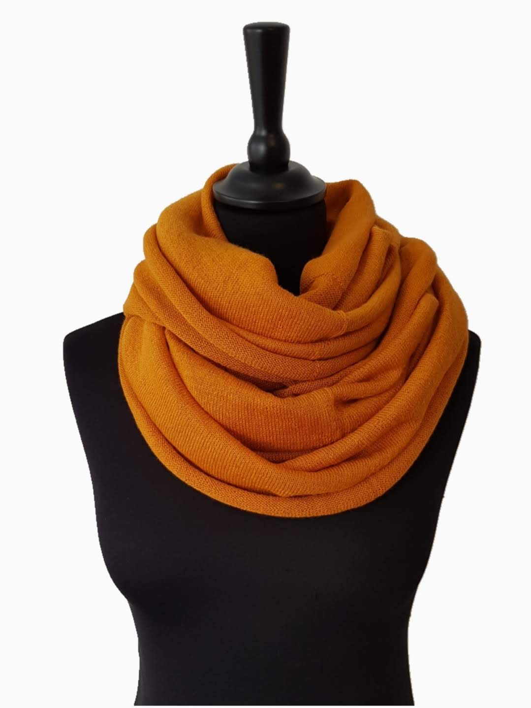 Tubsjal Ull Saffran | Rino Sjal i One size från Rino Design Sthlm