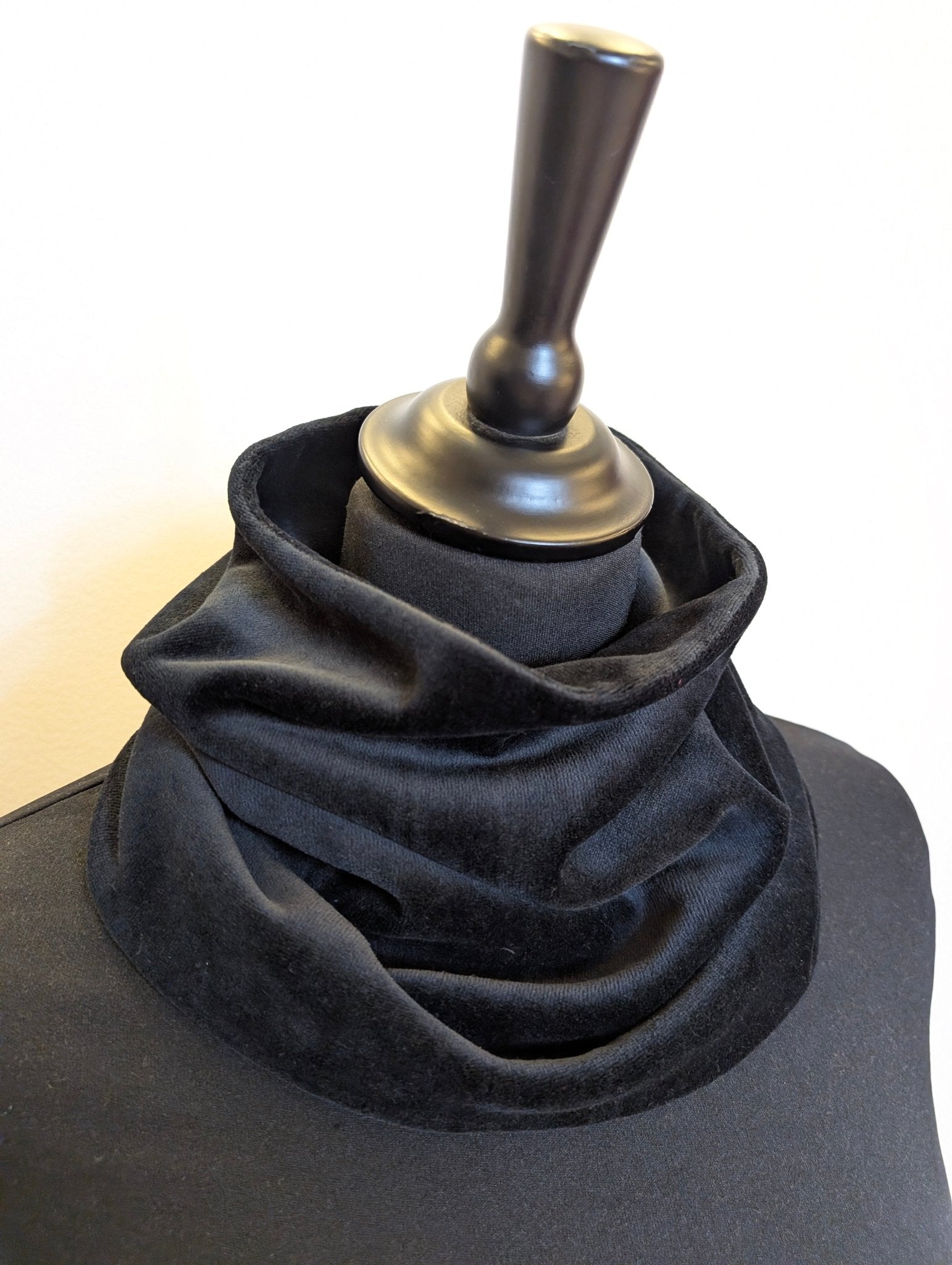 Tubsjal Velour Svart | Rino Sjal i One size från Rino Design Sthlm