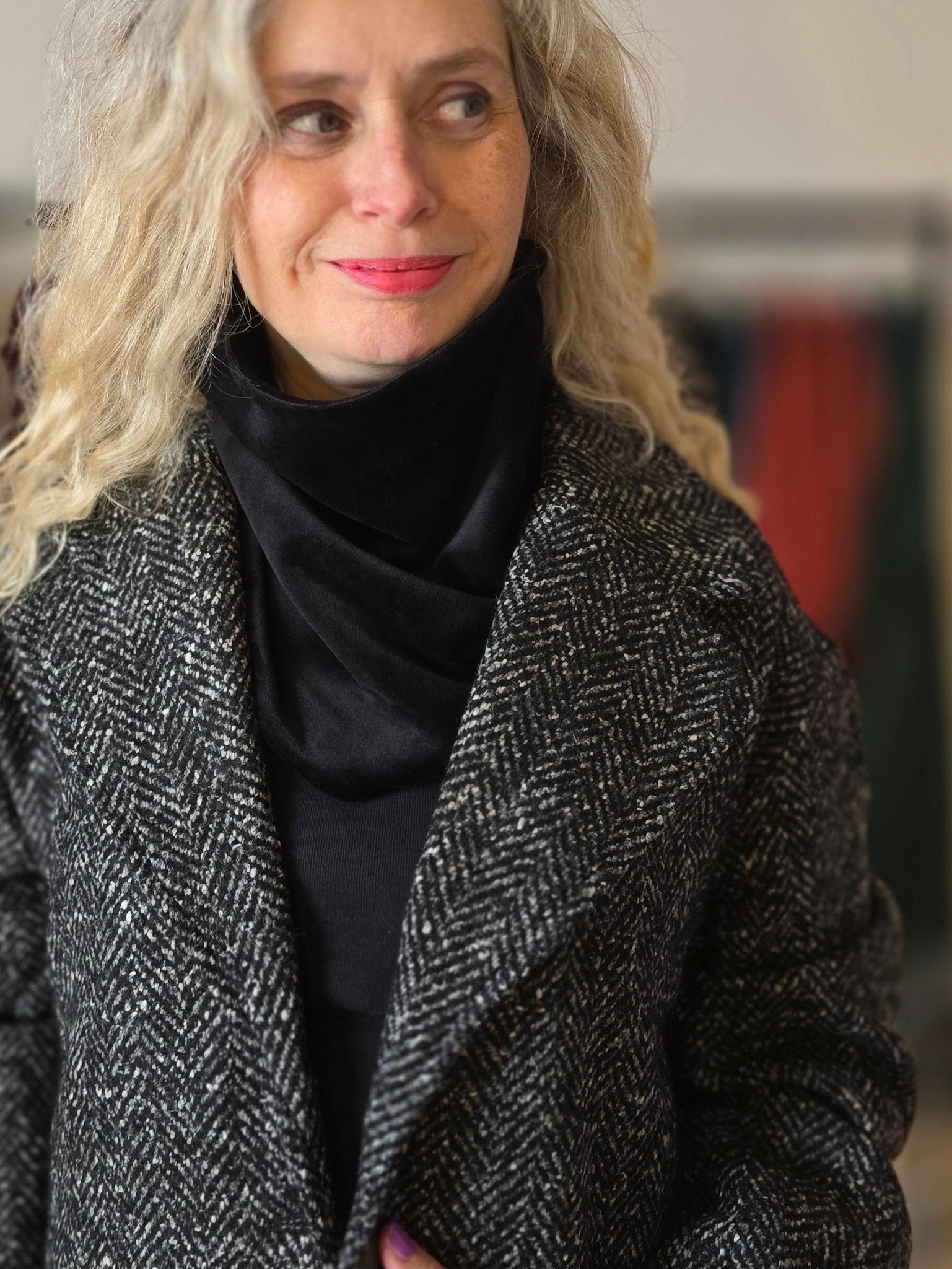 Tubsjal Velour Svart | Rino Sjal i One size från Rino Design Sthlm