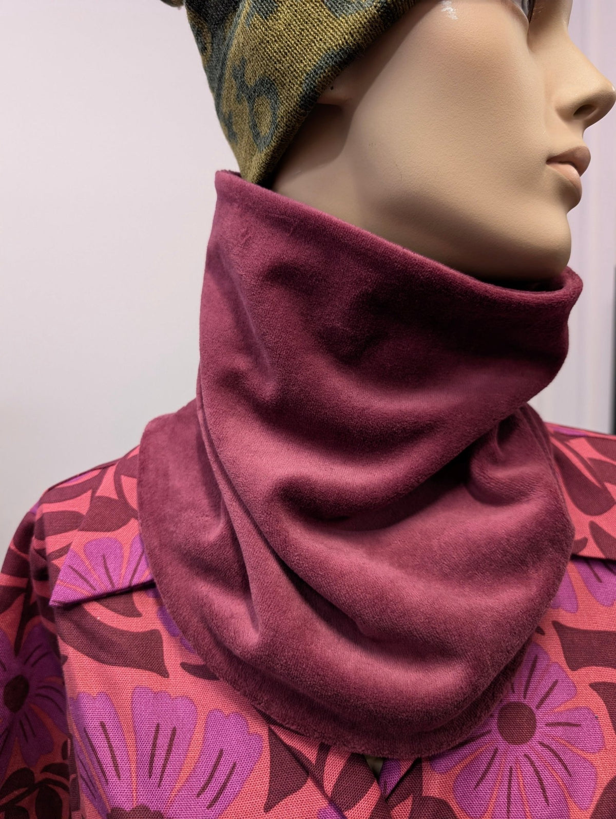 Tubsjal Velour Vinröd Ljus | Rino Sjal i One size från Rino Design Sthlm