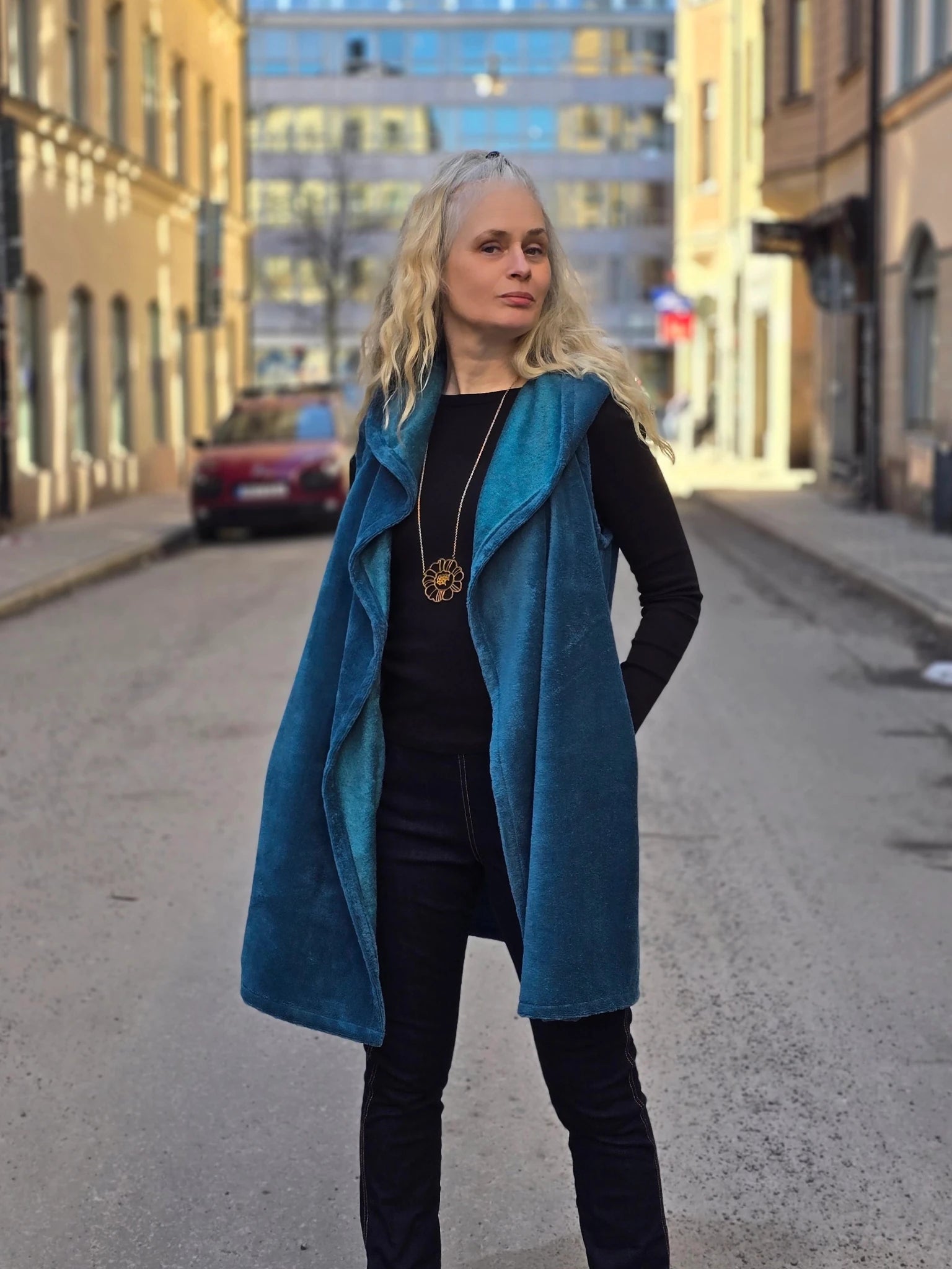 Väst med huva petrol | Rino Väst i Mindre från Rino Design Sthlm