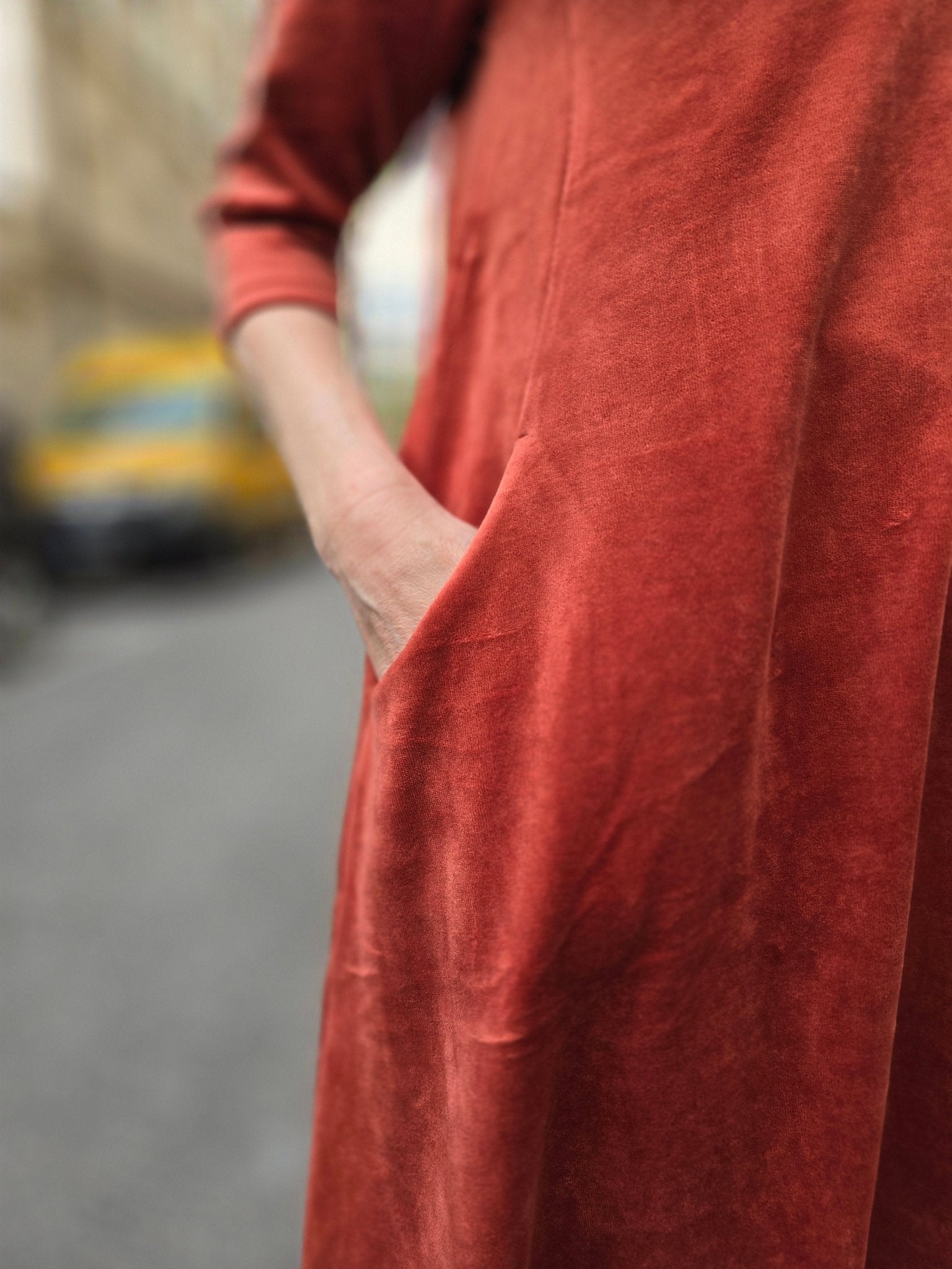 Klänning A - linje Rost | Rino Klänning i S från Rino Design Sthlm