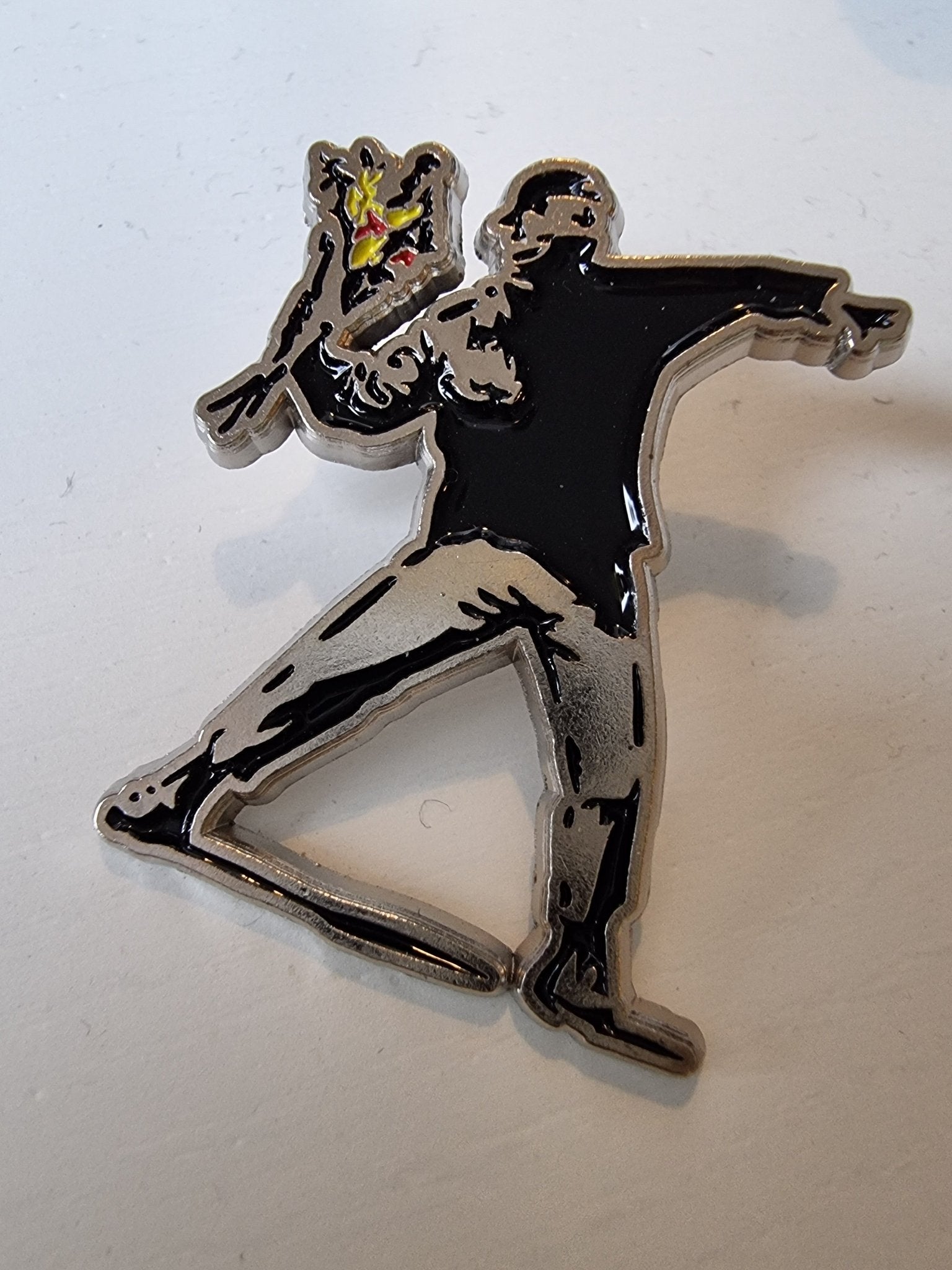 Pin "Banksy" - Rino Design Sthlm