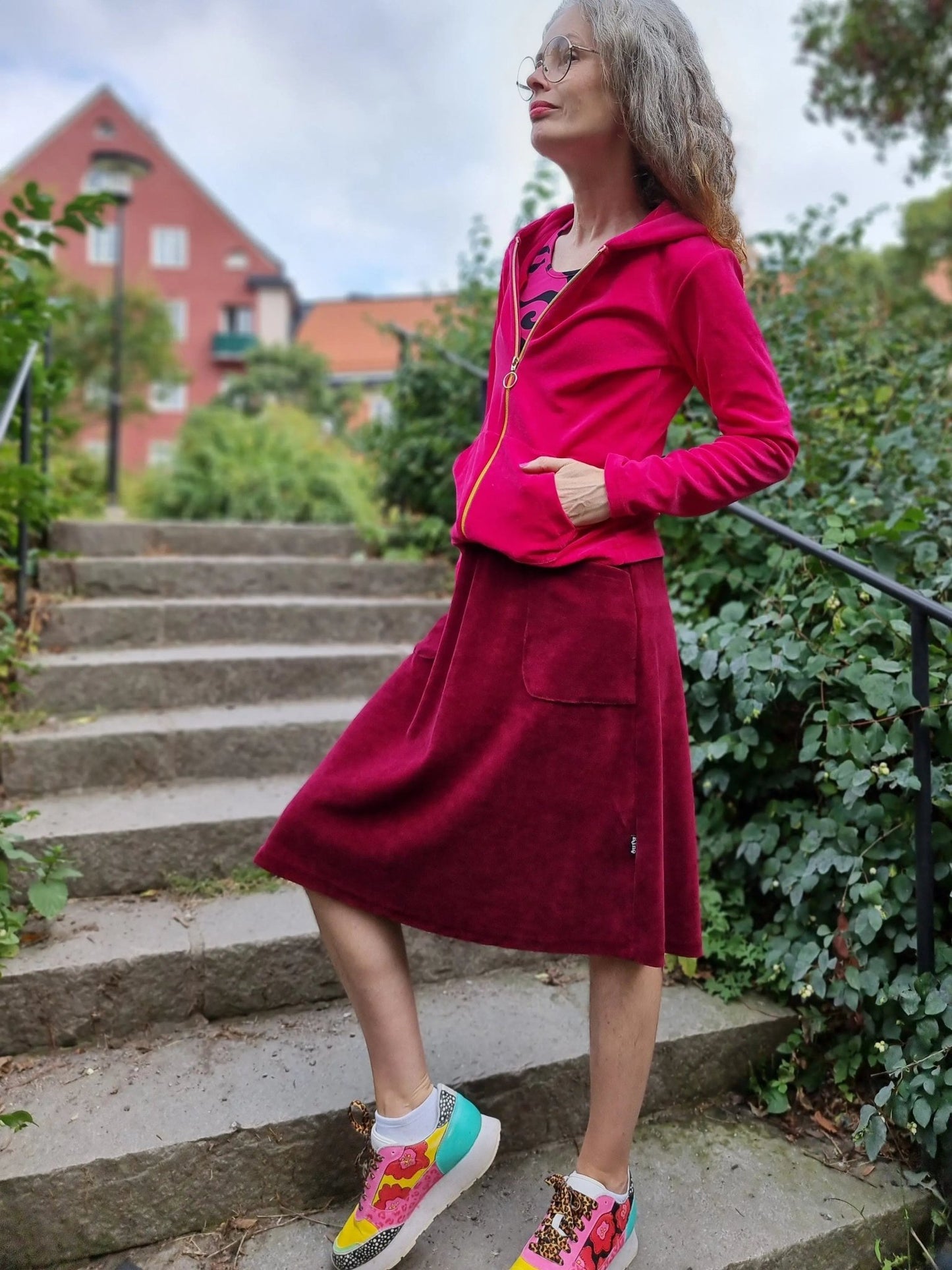 Velourkjol med fickor Vinröd - Rino Design Sthlm